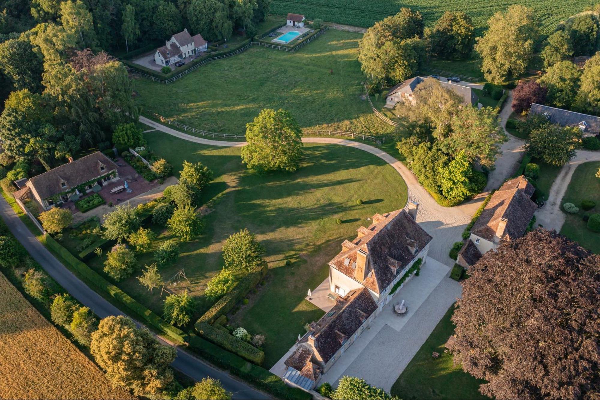 Bagatelle Avec Jardin Et Piscine Chauffee Villa Bieville-en-Auge Exterior photo